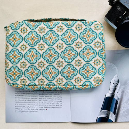 Estuche para 20 bolis o...