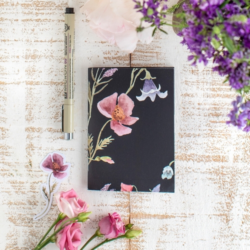 Libreta grapada Night Bloom...