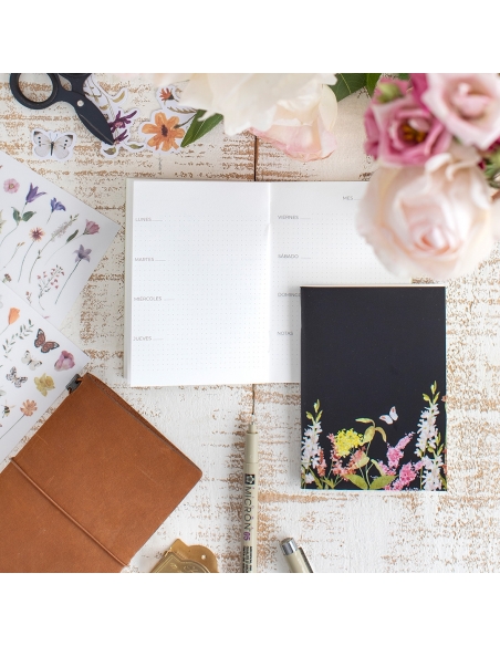 Libreta grapada Night Bloom B (P. semanal atemporal) 8.9 x 12.4 cm