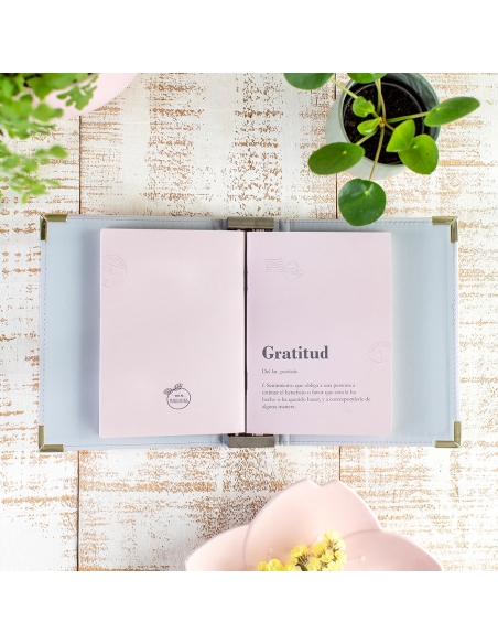 Libreta Grapada A6 Words - Mod. F - Gratitud (P. Mensual Atemp.)